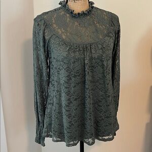 Cable & Gauge Green Long Sleeve Sheer Lace Blouse Ruffle Neck, Size M PTP 18”